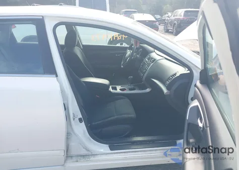 2015 Nissan Altima 2.5 S from USA, damaged, VIN 1N4AL3AP3FC571701